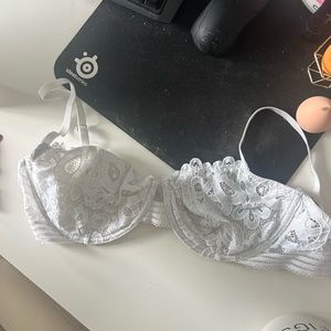 Gilly hicks lace white bra